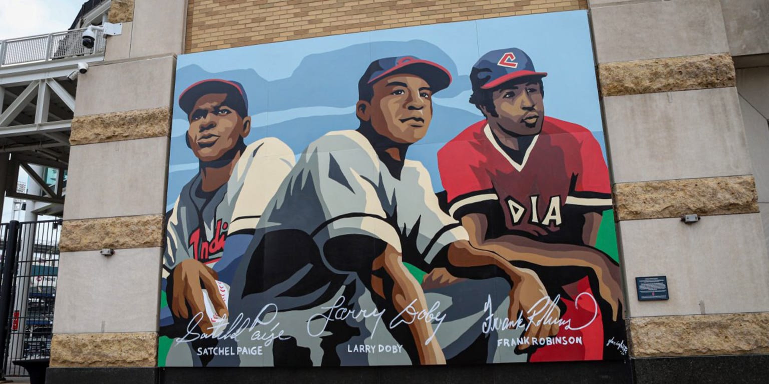 Indians honor Larry Doby by unveiling bronze statue outside Progressive  Field - ESPN