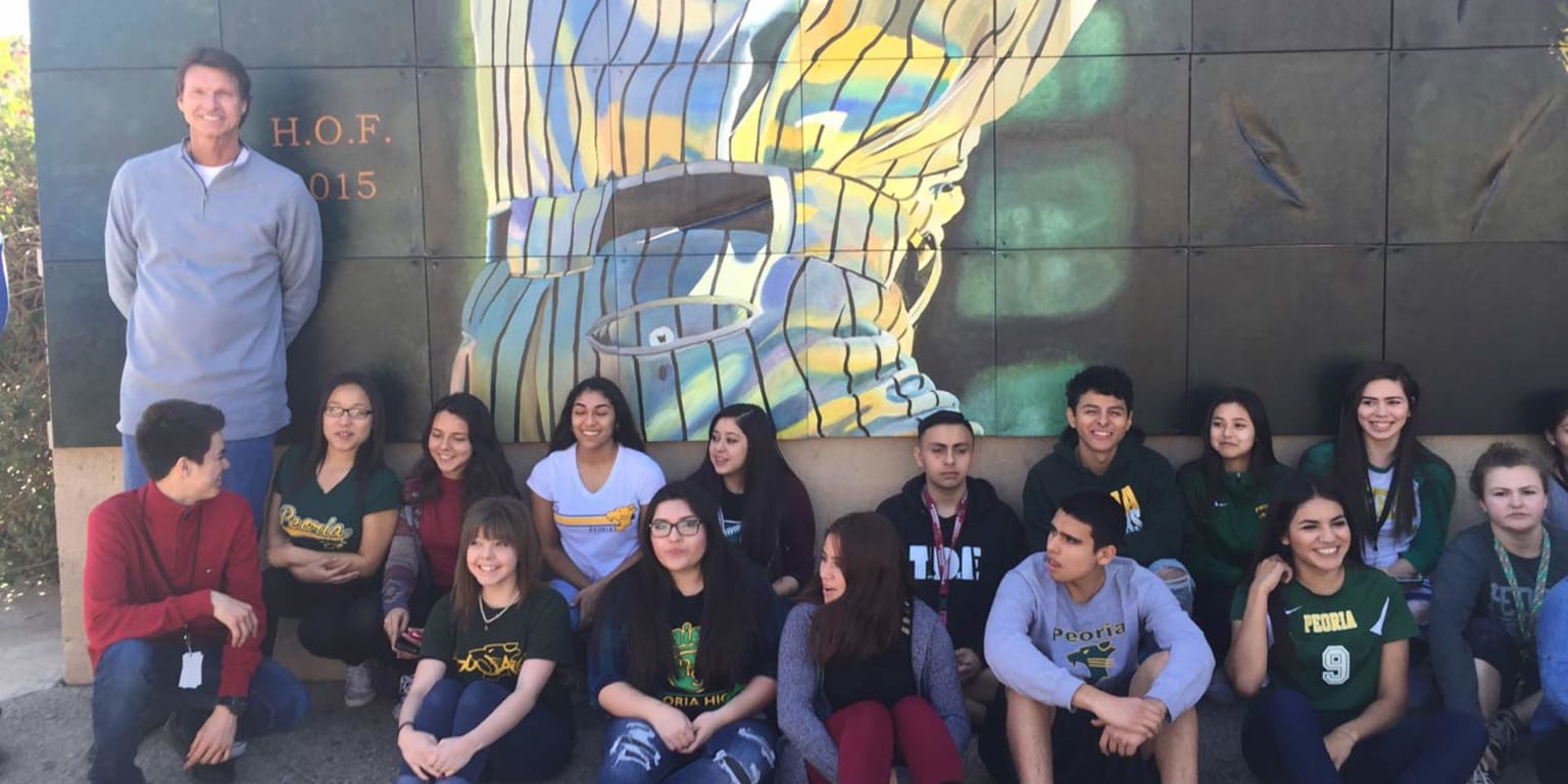 Peoria High School students honor Randy Johnson with mural