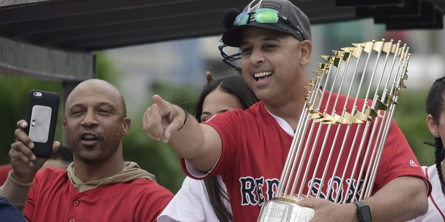 Alex Cora wants to take World Series trophy to Puerto Rico