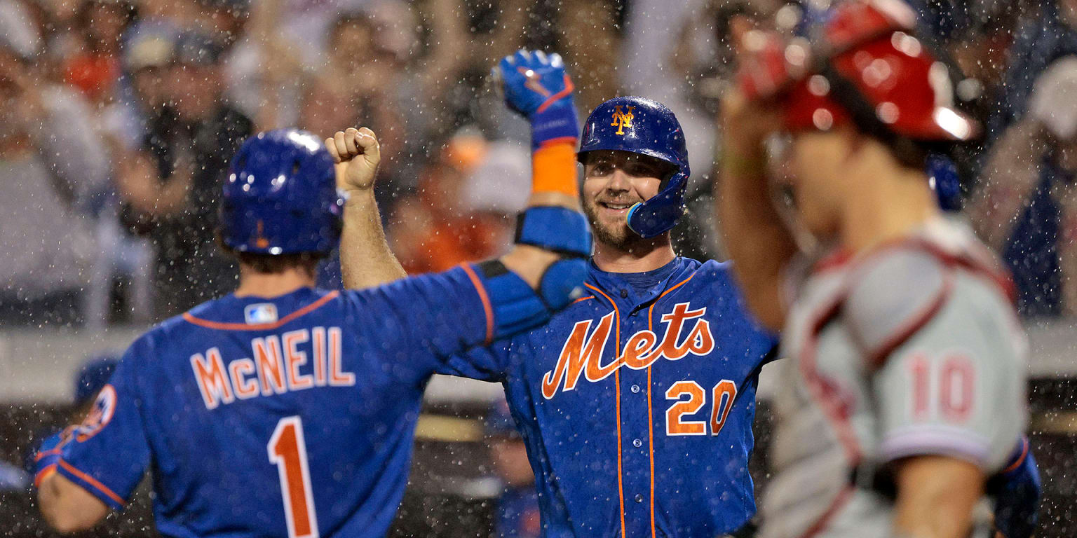 Jeff McNeil, Pete Alonso lead Mets to win over Phillies
