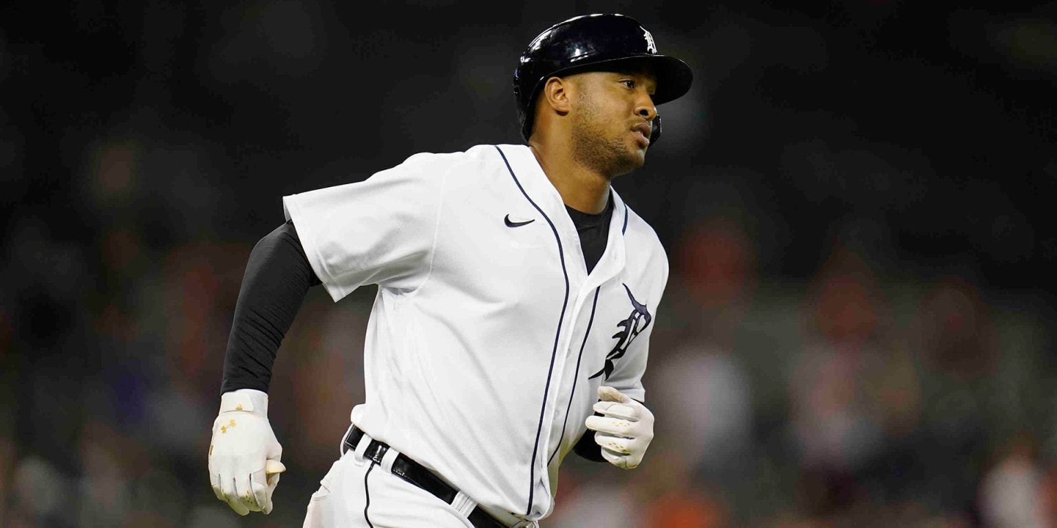 Signing Cron, Schoop adds much-needed thump to Tigers offense in '20