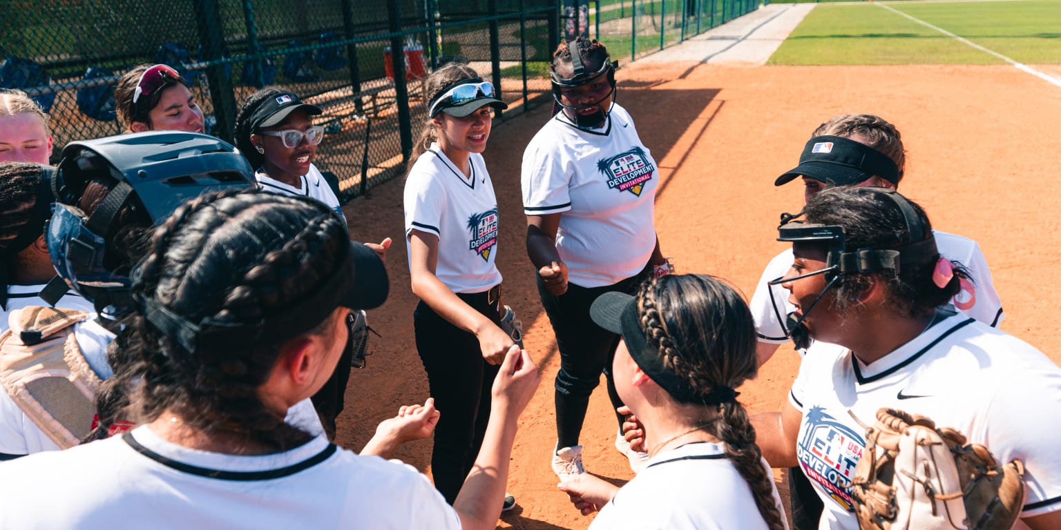 Major League Baseball ambassadors celebrate 50th anniversary of Title IX