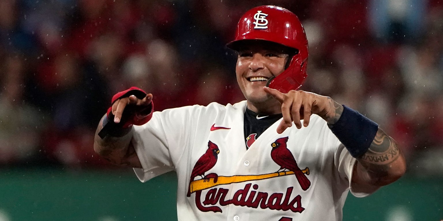 St Louis, USA. 30th April, 2022. St. Louis Cardinals catcher Yadier Molina  walks out to his position for the third inning against the Arizona  Diamondbacks at Busch Stadium in St. Louis on