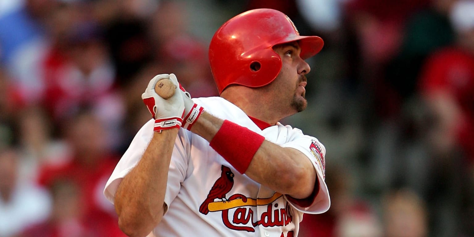 Former Cardinals outfielder Larry Walker gets Hall of Fame