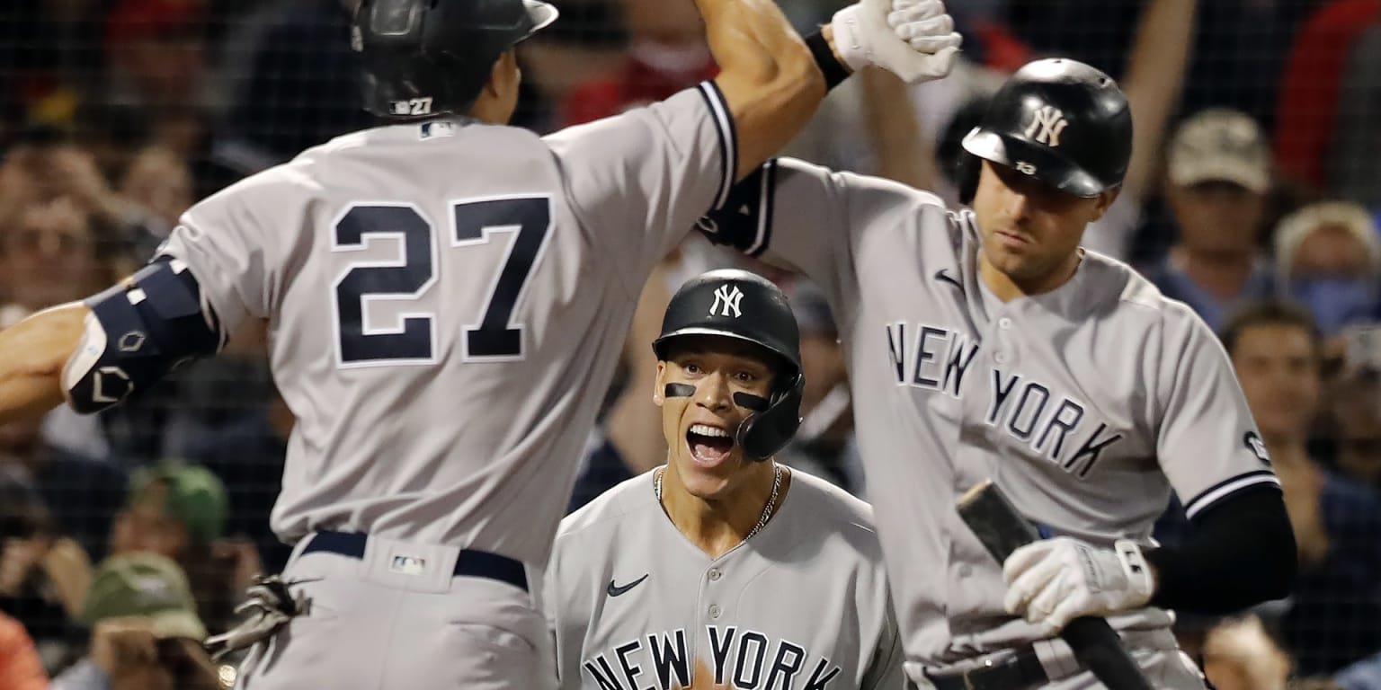 Aaron Judge dislocates pinky after making Red Sox pay for bizarre sequence