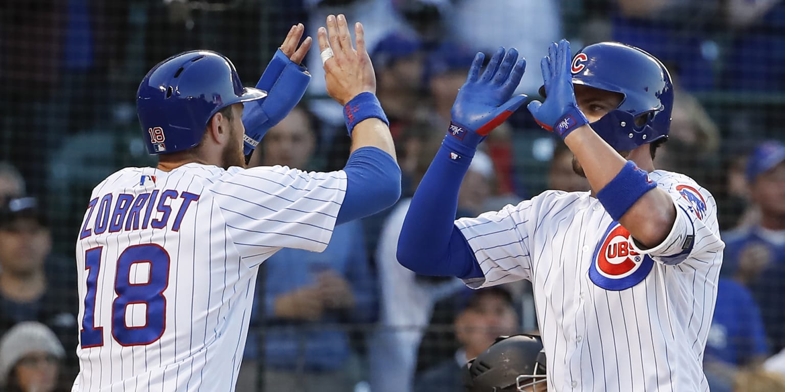 Hendricks brilliant for 8 2/3 innings as Cubs snap skid