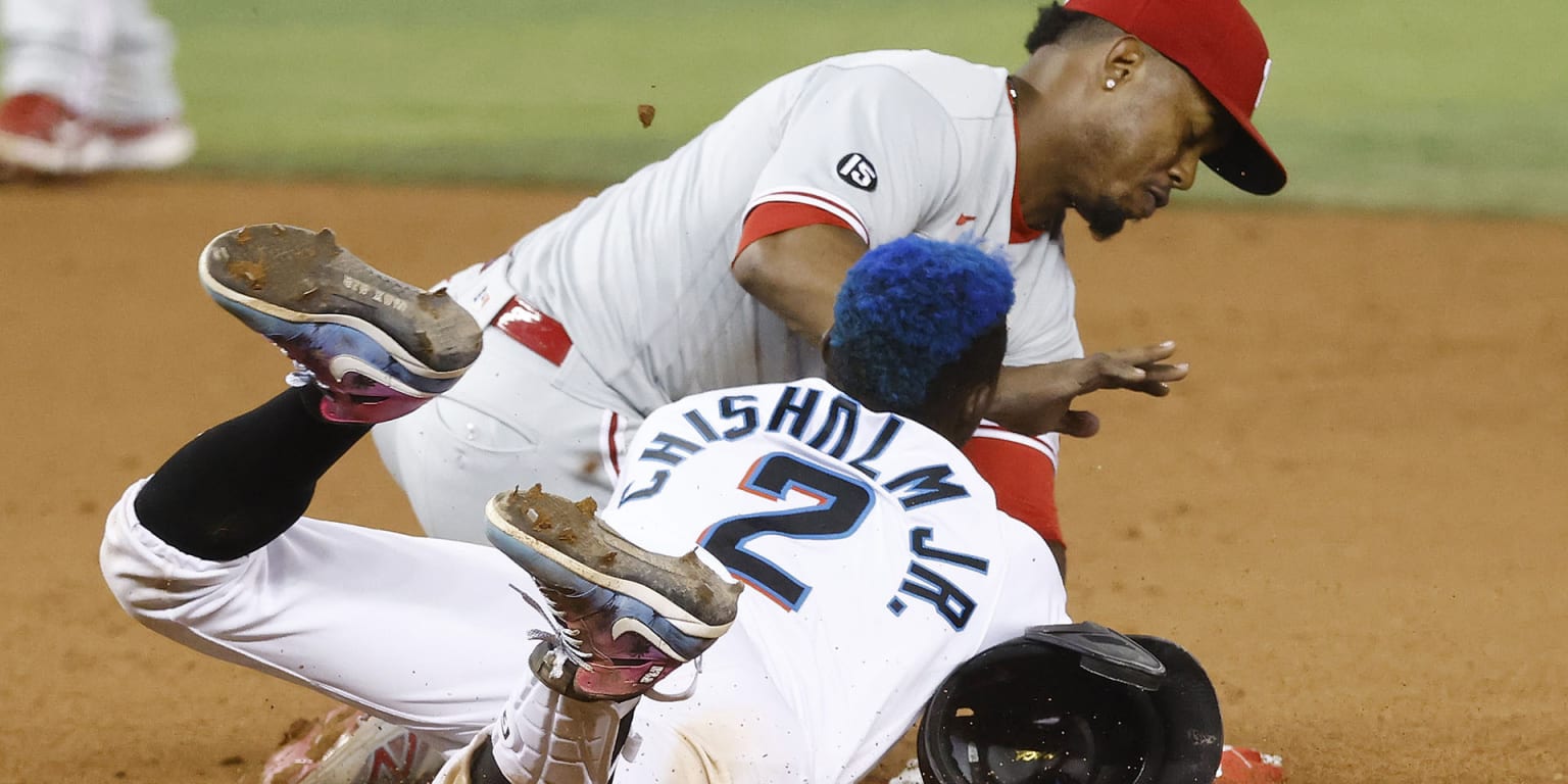 Marlins' Jazz Chisholm leaves game with injury after steal attempt