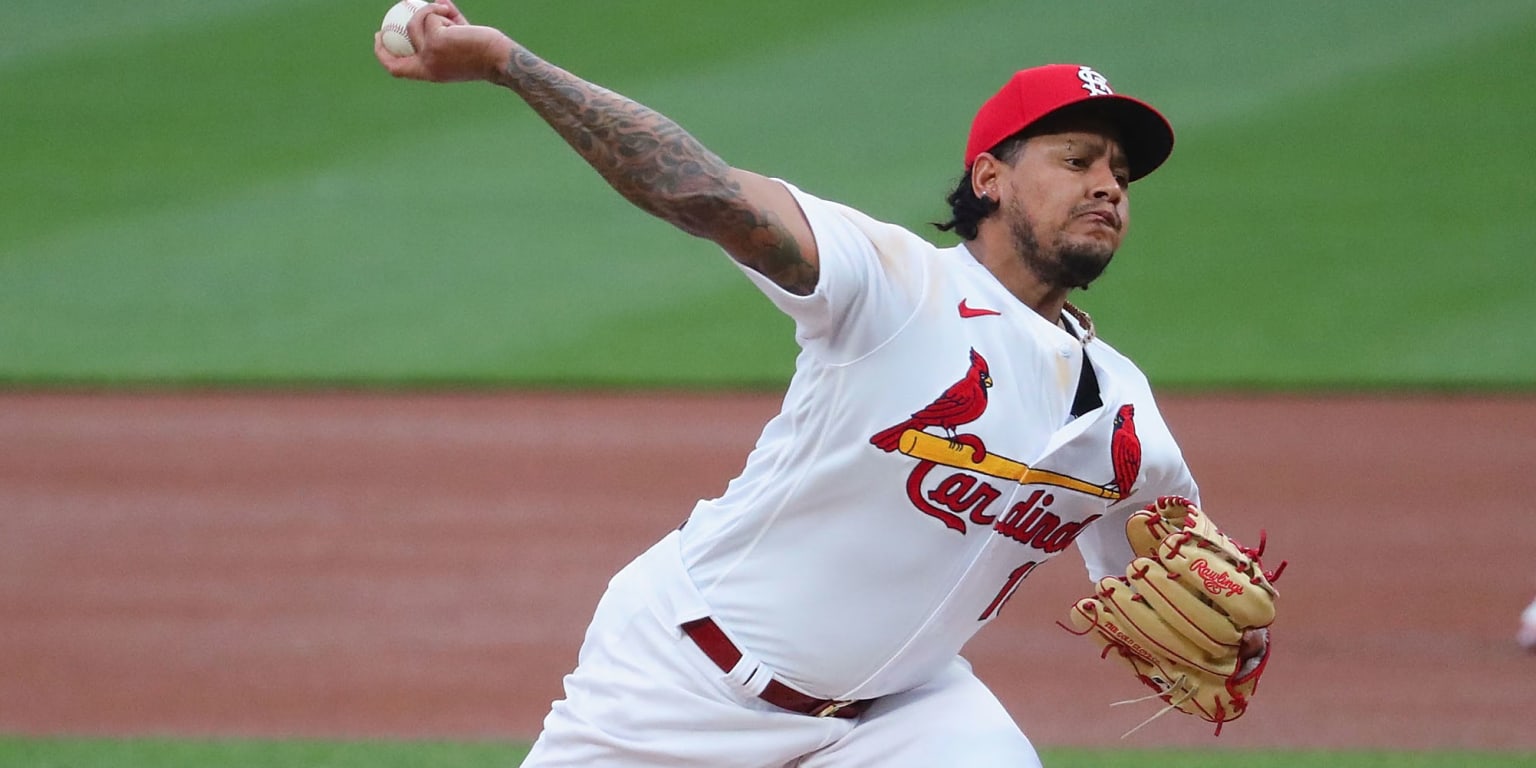 Report: Giants, Carlos Martinez agree to minor-league deal