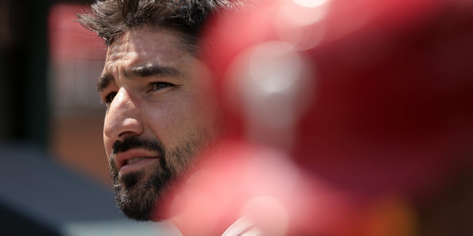 Nick Castellanos injury news: Reds OF has microfracture in wrist, could  miss a few weeks - DraftKings Network