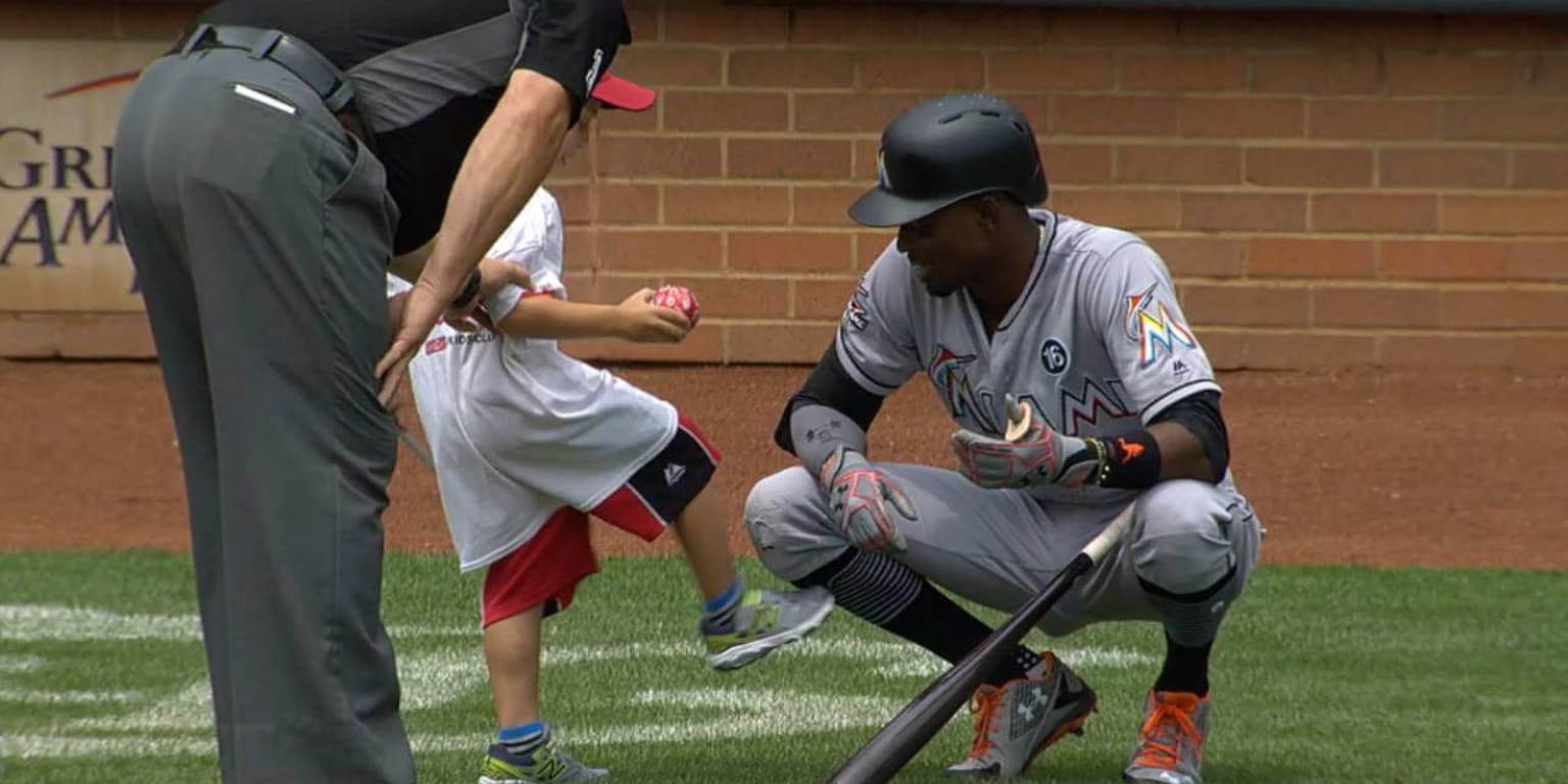 Event with Dee Strange-Gordon Inspires Kids Through Baseball - Pitch In For  Baseball & Softball