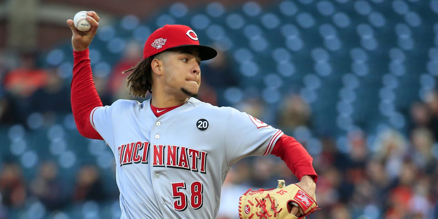 Luis Castillo Strikes Out 11 In Win Vs. Giants | Cincinnati Reds