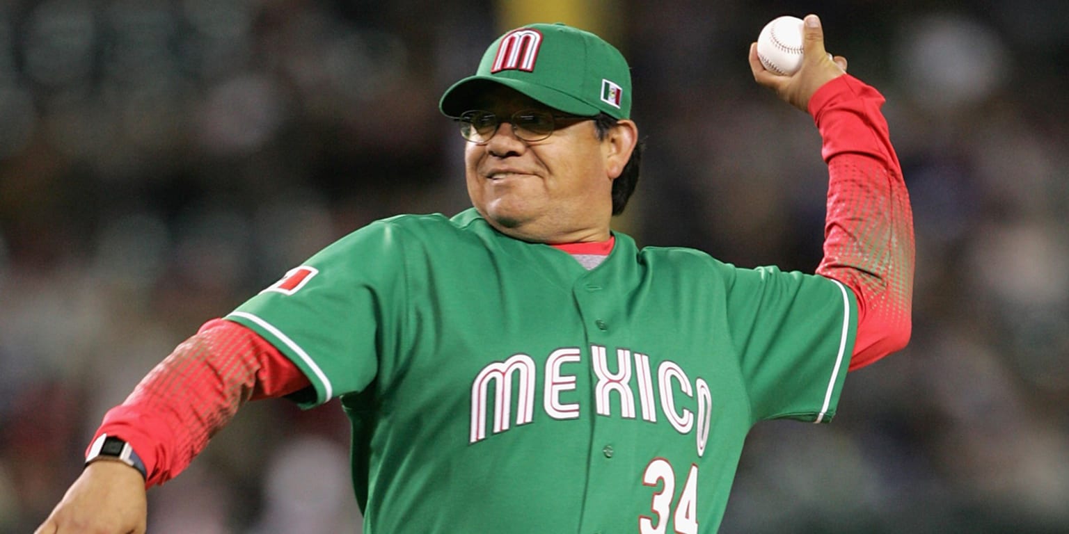 Fernando Valenzuela realizará primer lanzamiento en eliminatorias de