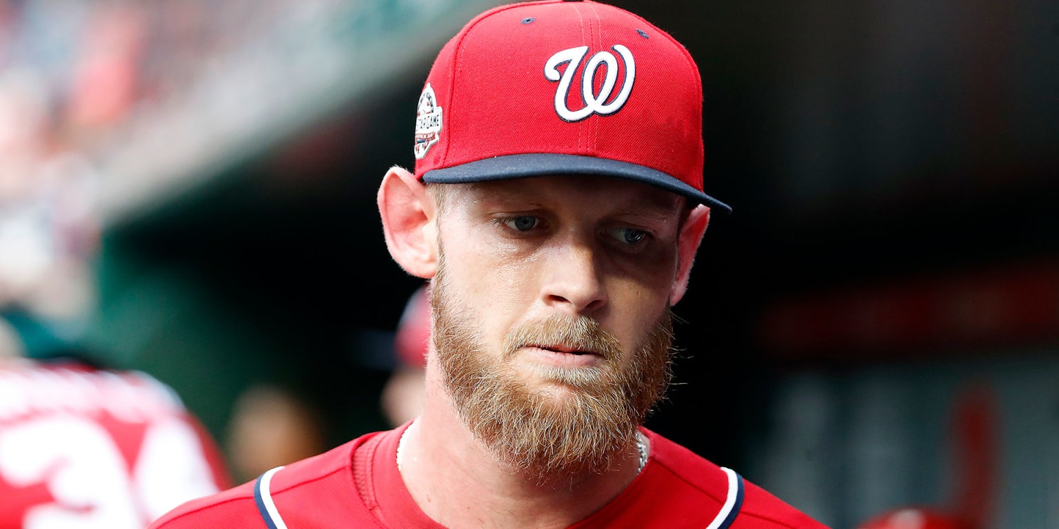 Stephen Strasburg exits with shoulder injury