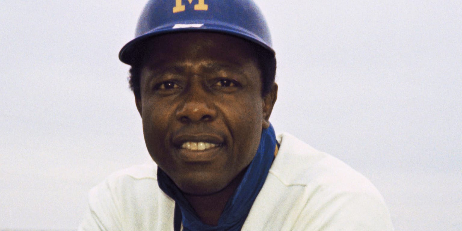 Brewers' '44' uniform patch pays tribute to baseball great Hank Aaron