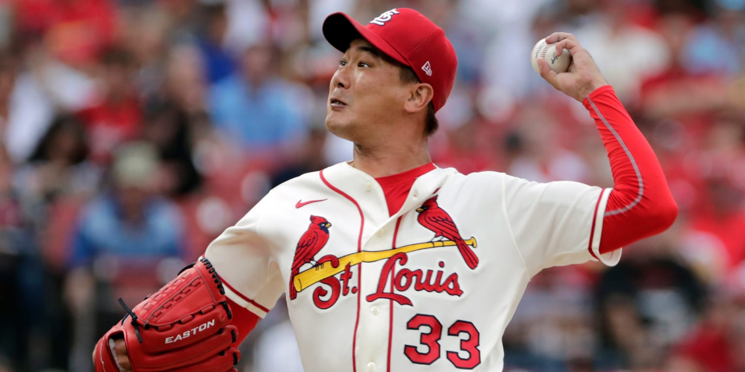 Fueled by home cooking, Cardinals' Kim Kwang-hyun puts on show for family