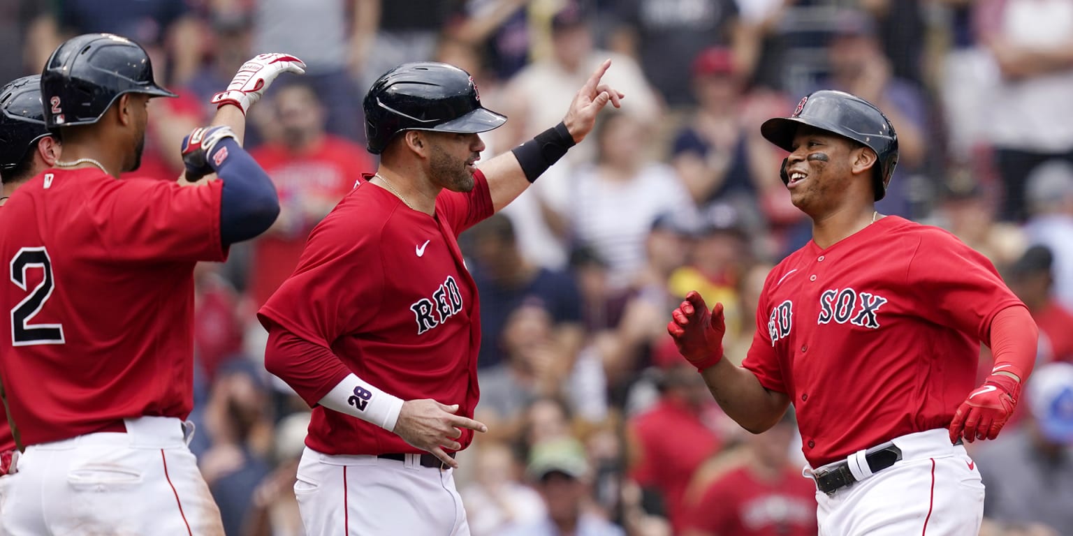 Red Sox sweep Orioles to close homestand at Fenway