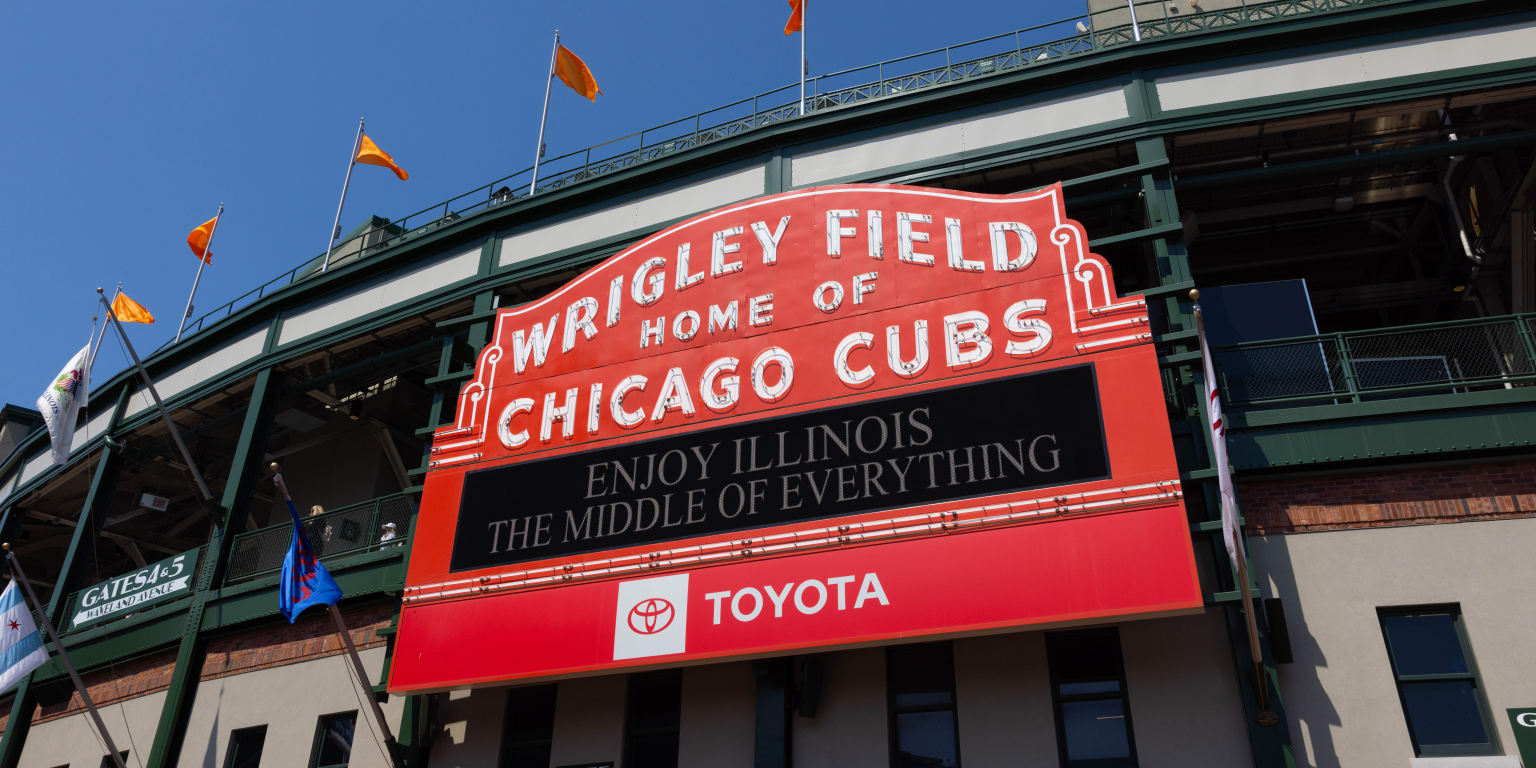 Red Sox Visit Wrigley In 2005