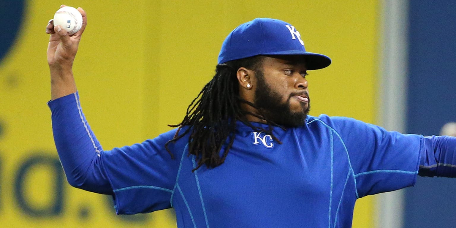 Dodgers should sign Johnny Cueto to spite Giants