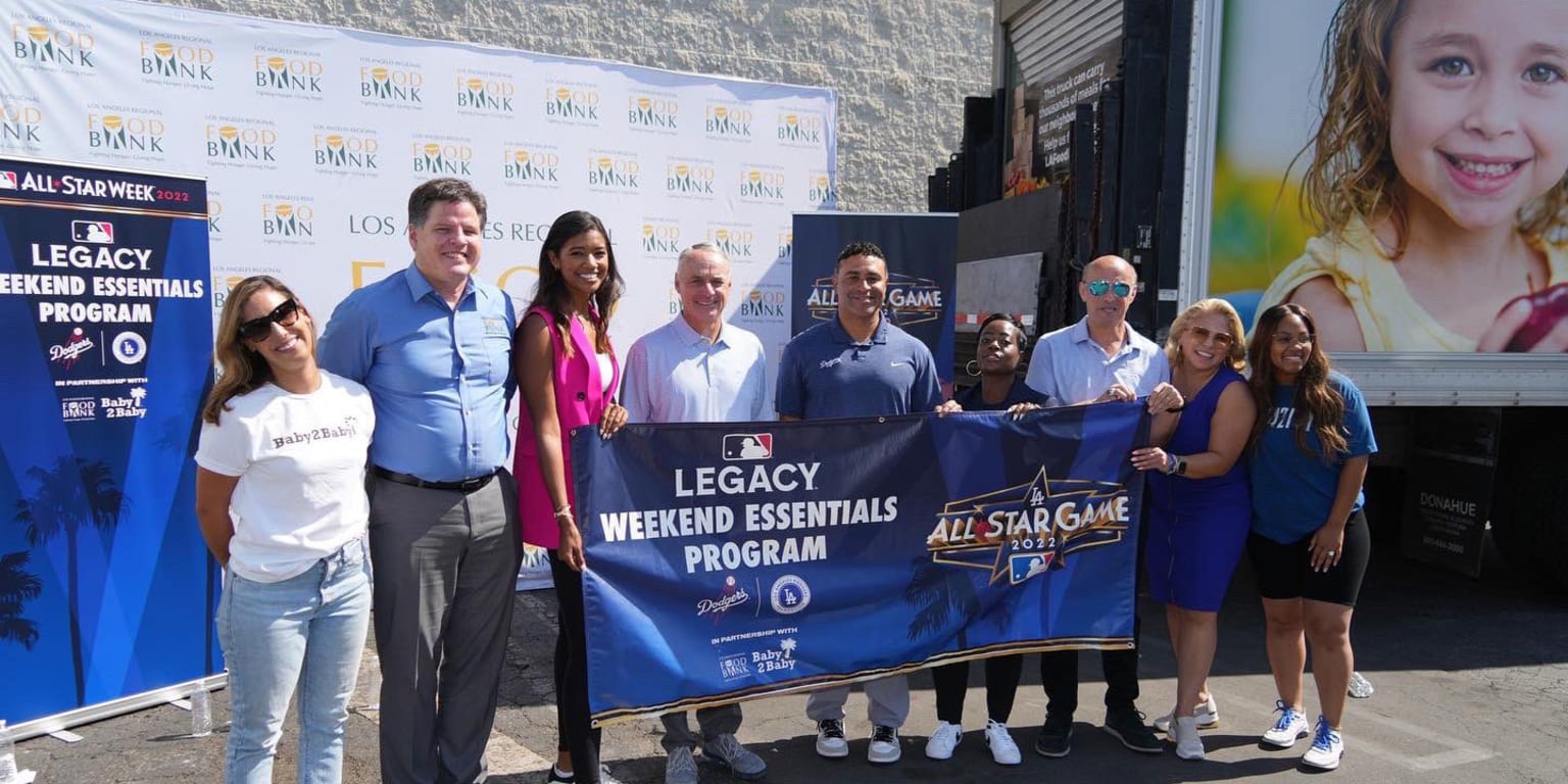 MLB, LA Dodgers and Dodgers Foundation package meals for students