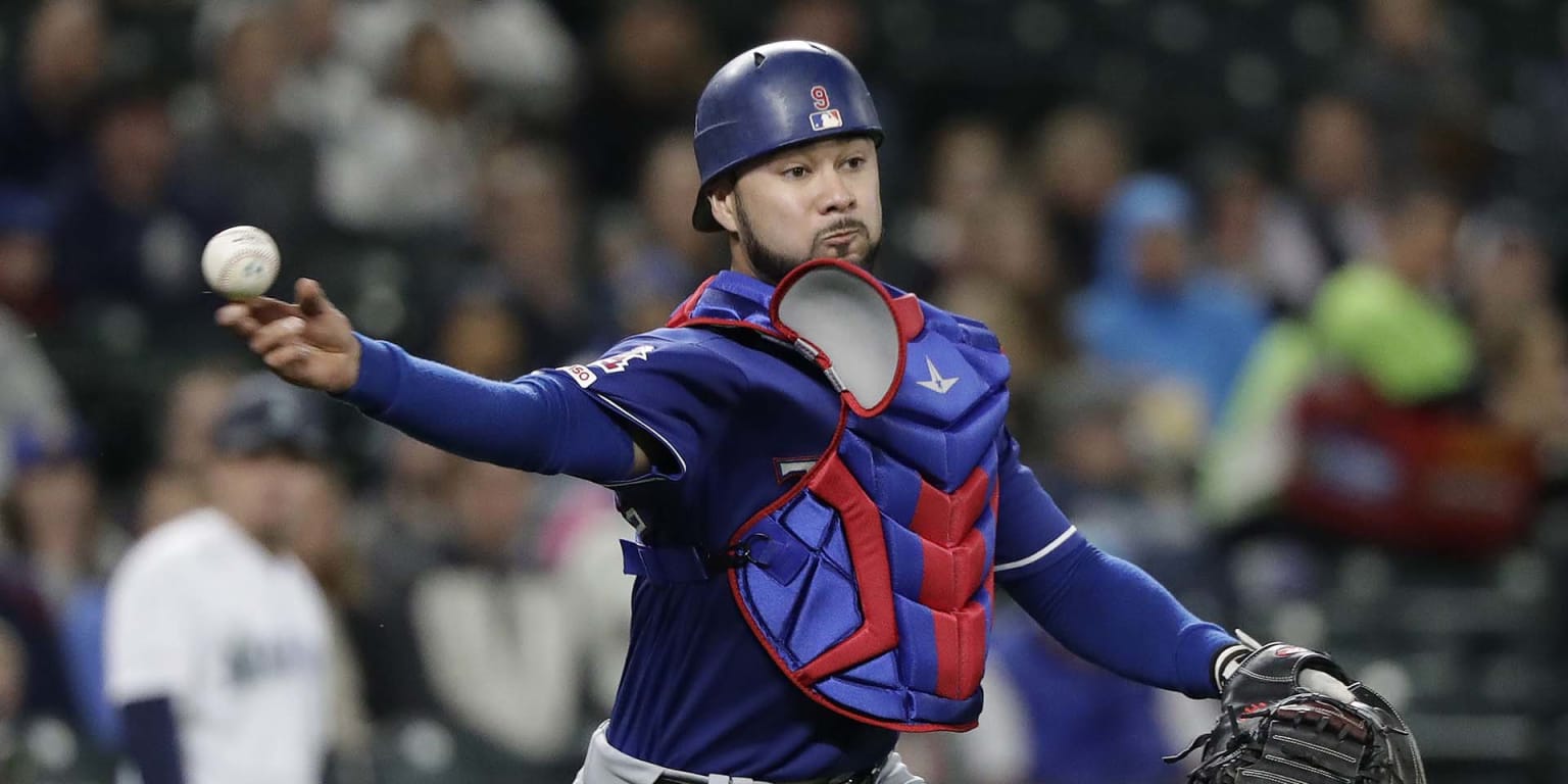 Rangers want Isiah Kiner-Falefa to get at-bats