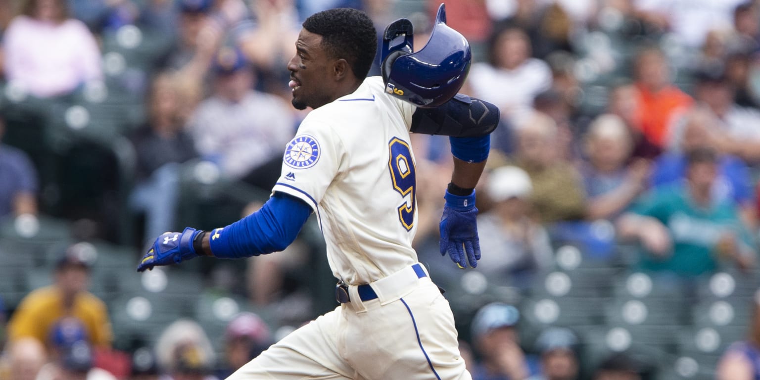 Milwaukee Brewers: Dee Gordon dealt to Seattle Mariners