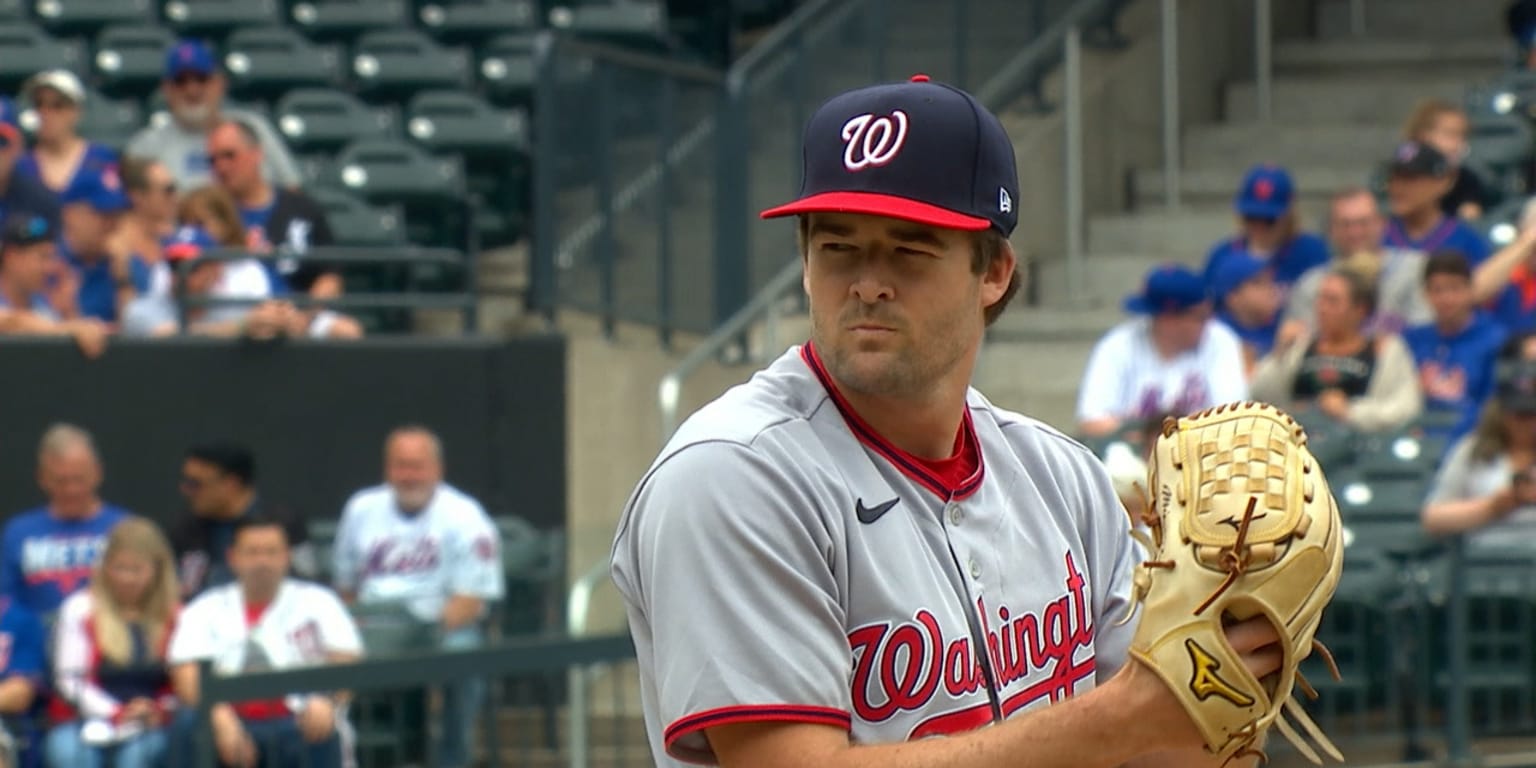 Former Arkansas Razorback Baseball Player Evan Lee Makes Major