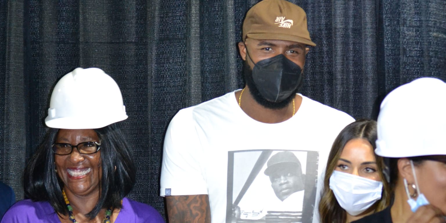 Chicago Cubs Outfielder Jason Heyward Gives Tour of NACC as Construction  Progresses on His New Baseball Academy for Inner-City Youth - ARCO/Murray