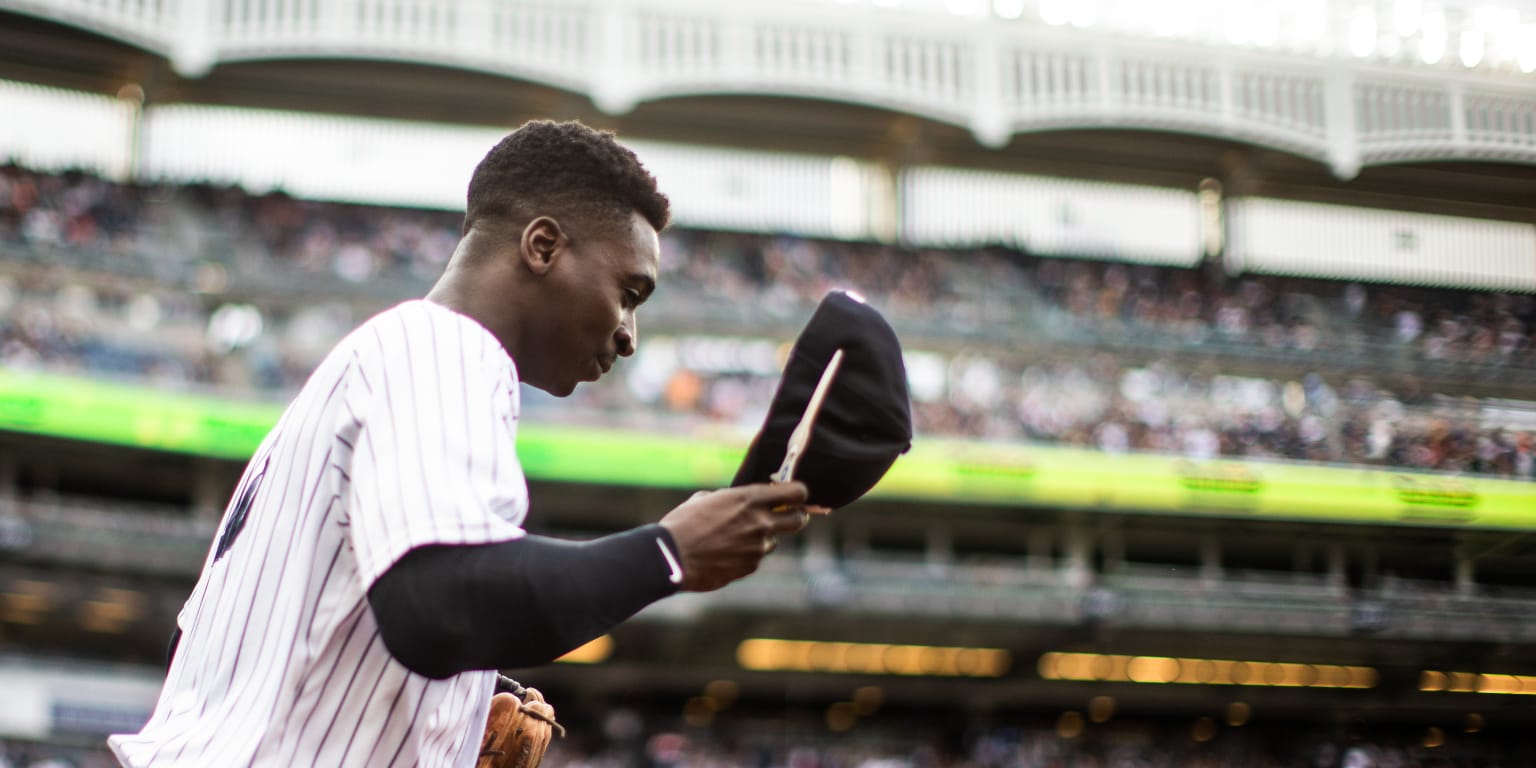 Pinstripe Alley Review: Didi Gregorius Emoji Bobblehead