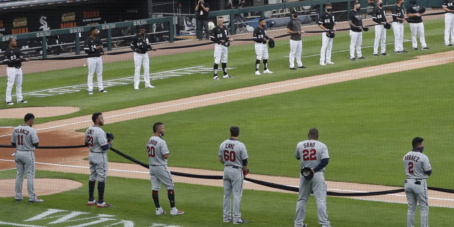 MLB Opening Day: Yankees, Nationals players kneel before national anthem