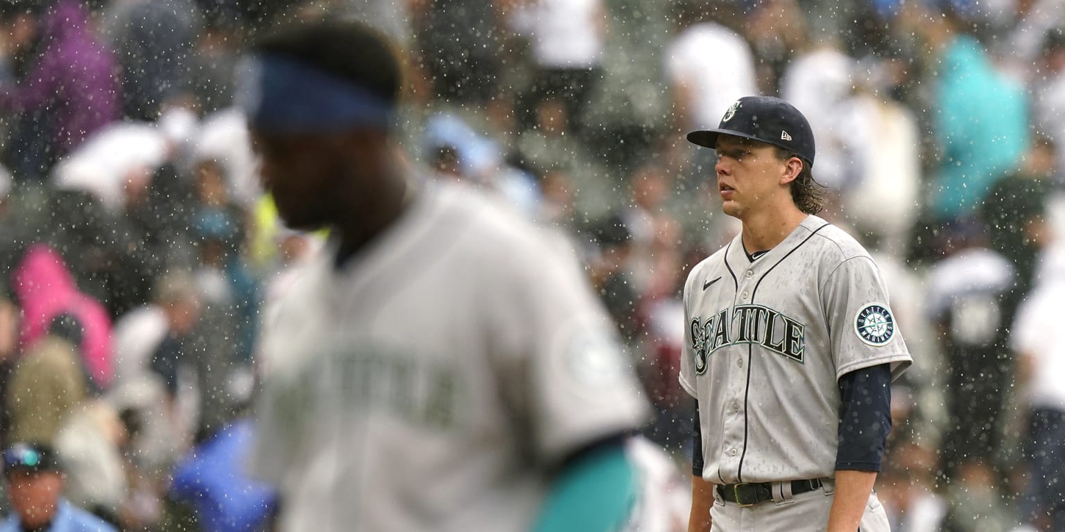 Mariners at White Sox game suspended