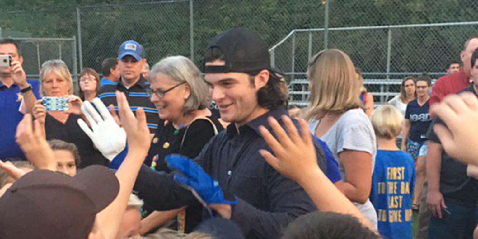 Andrew Benintendi visits Madeira Middle School