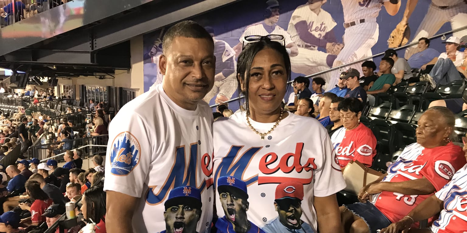 Family of Edwin Díaz, Alexis Díaz wear Meds jerseys