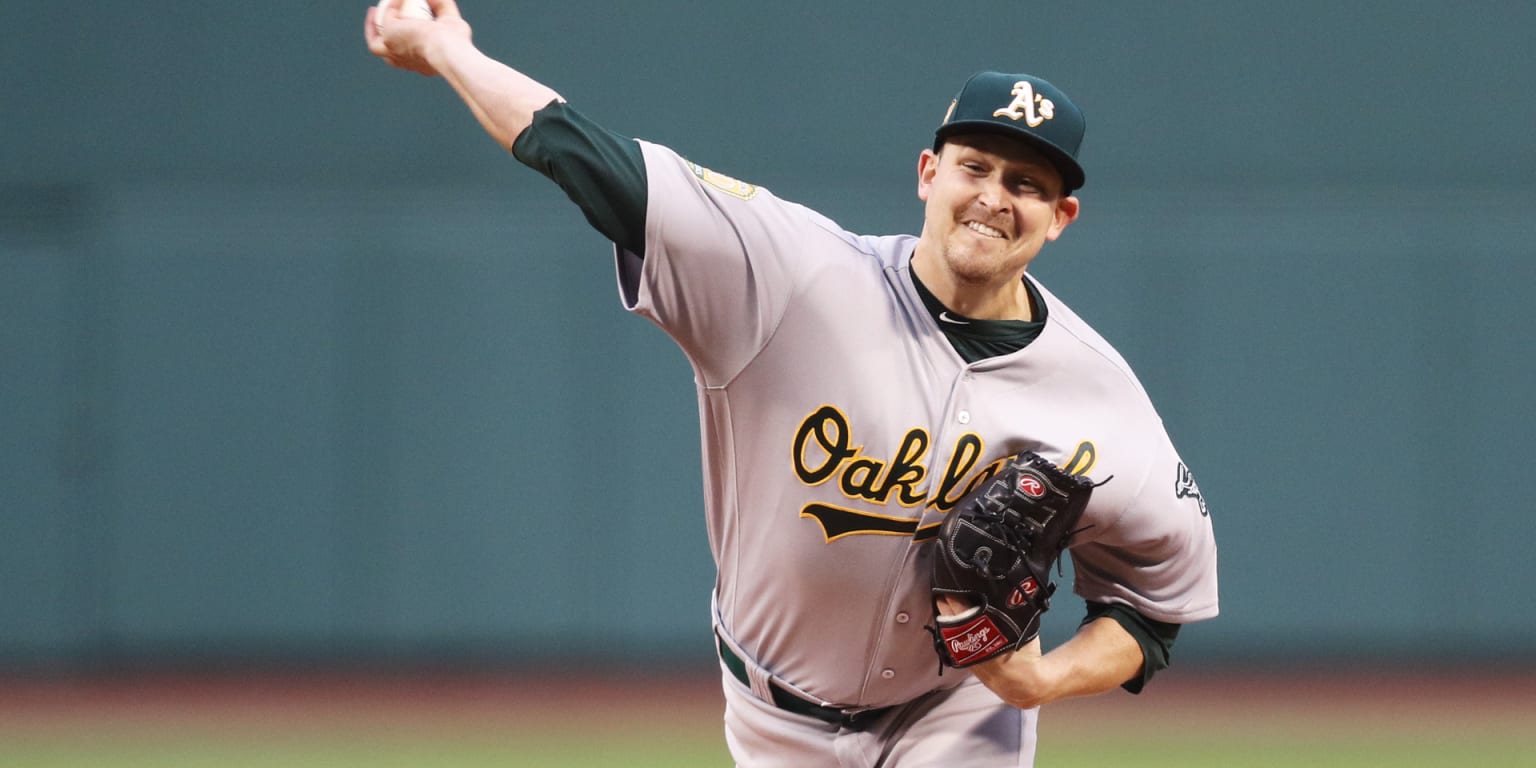 Trevor Cahill has one-year deal with Angels