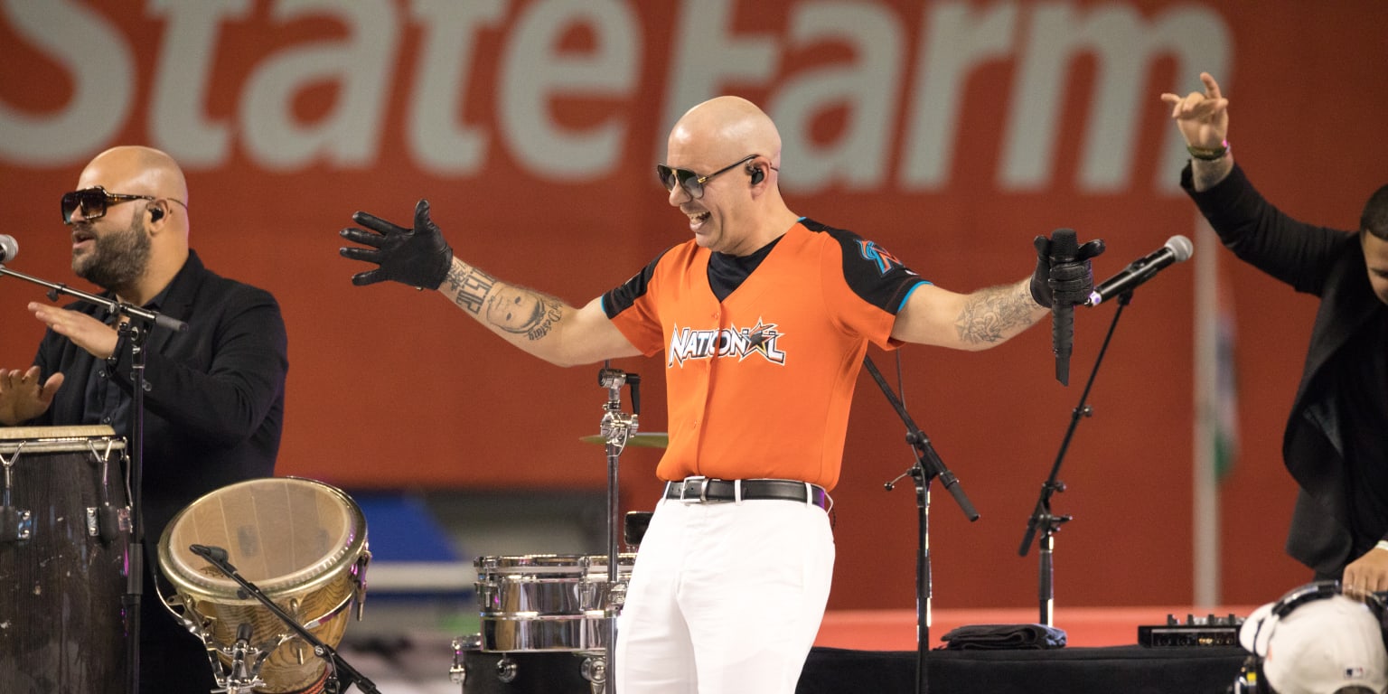 Marlins introducing fan section with instruments in Comunidad 305 - Sports  Illustrated