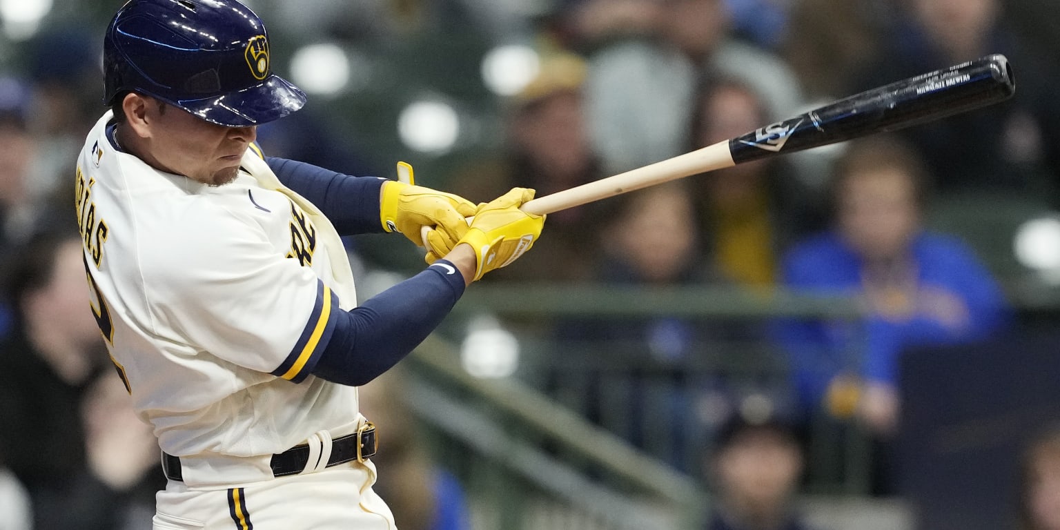 Luis Urias' offense drives Brewers past Twins