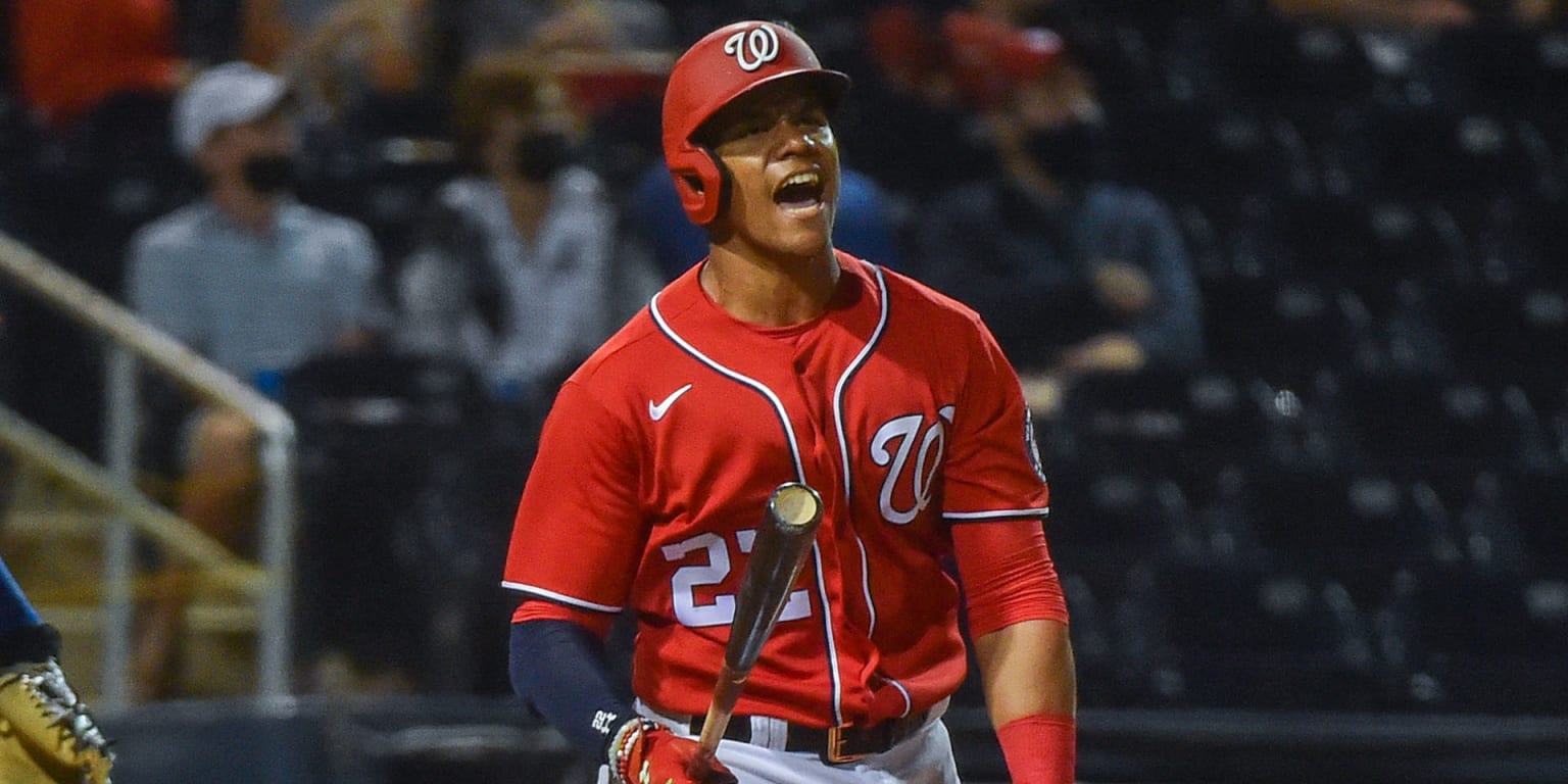 Nats OF Juan Soto leaves game early with right calf cramp