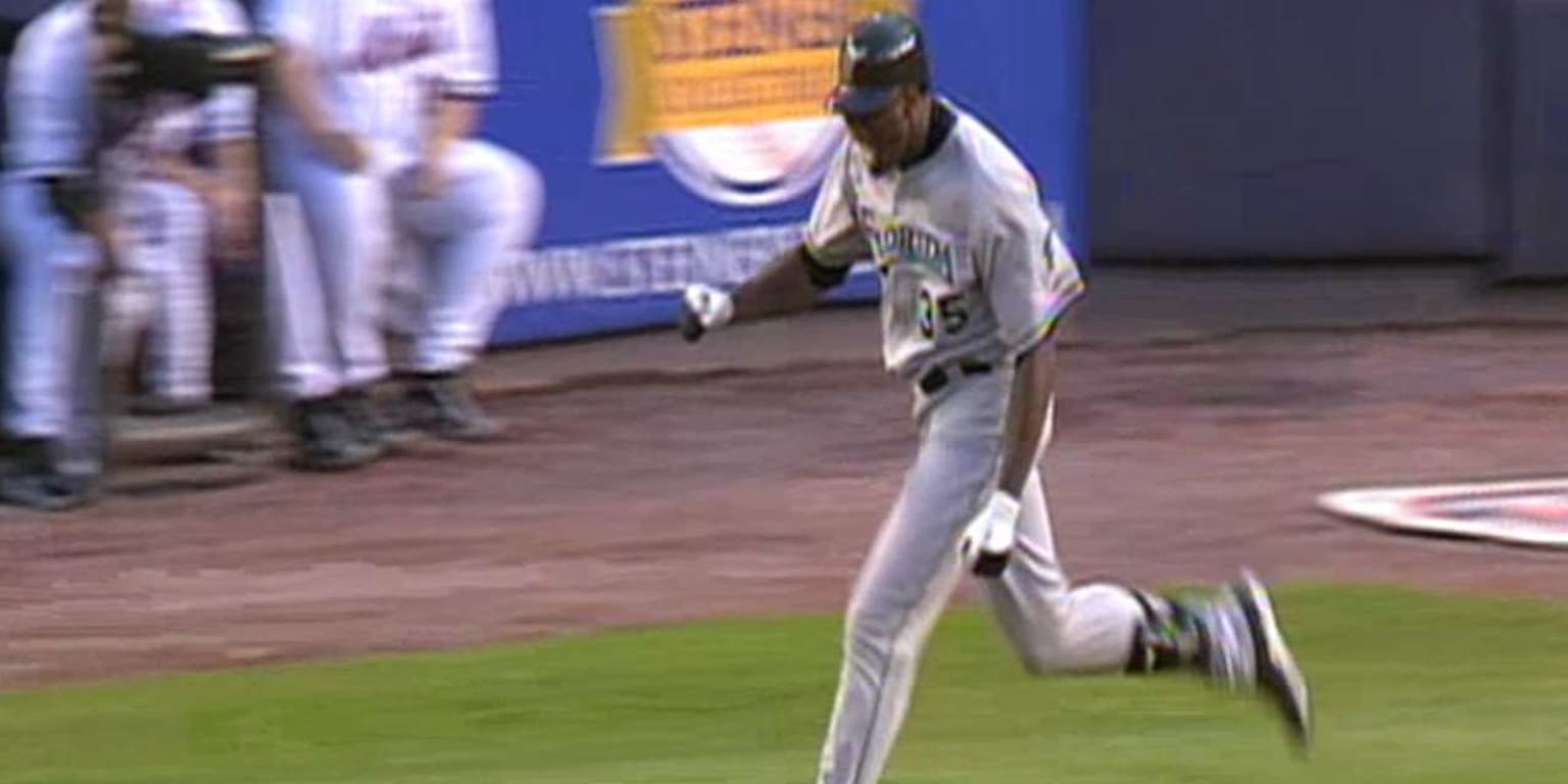 The only thing bigger than Dontrelle Willis' leg kick was his one  absolutely booming grand slam