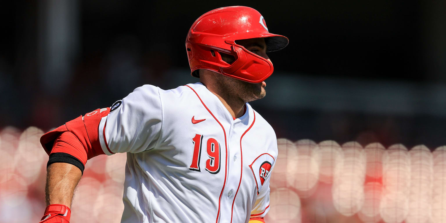 Joey Votto receives standing ovation in potential Cincinnati Reds