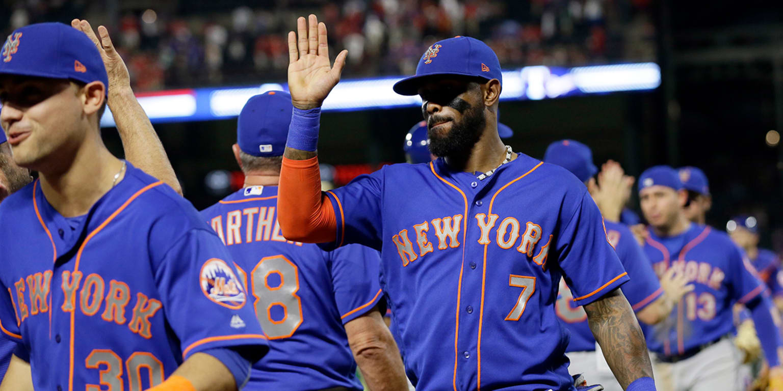 New York Mets score run in ninth to beat Texas