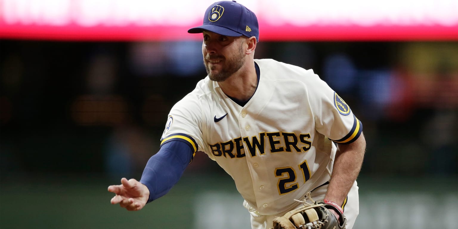 Milwaukee Brewers Tender or Non-Tender Decisions: Travis Shaw - Brew Crew  Ball