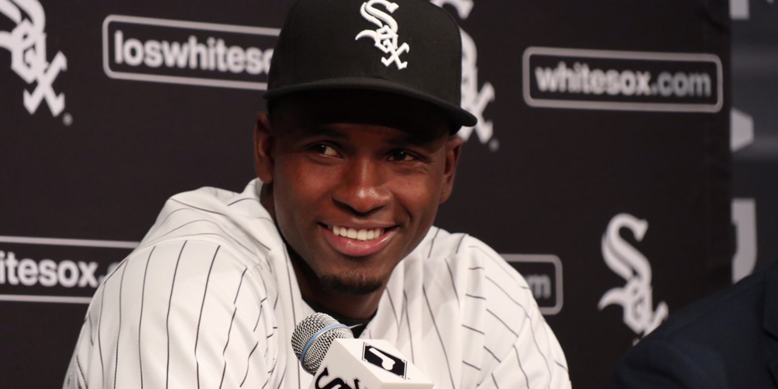 Luis Robert looking 💯. #SoxFest2019 - Chicago White Sox