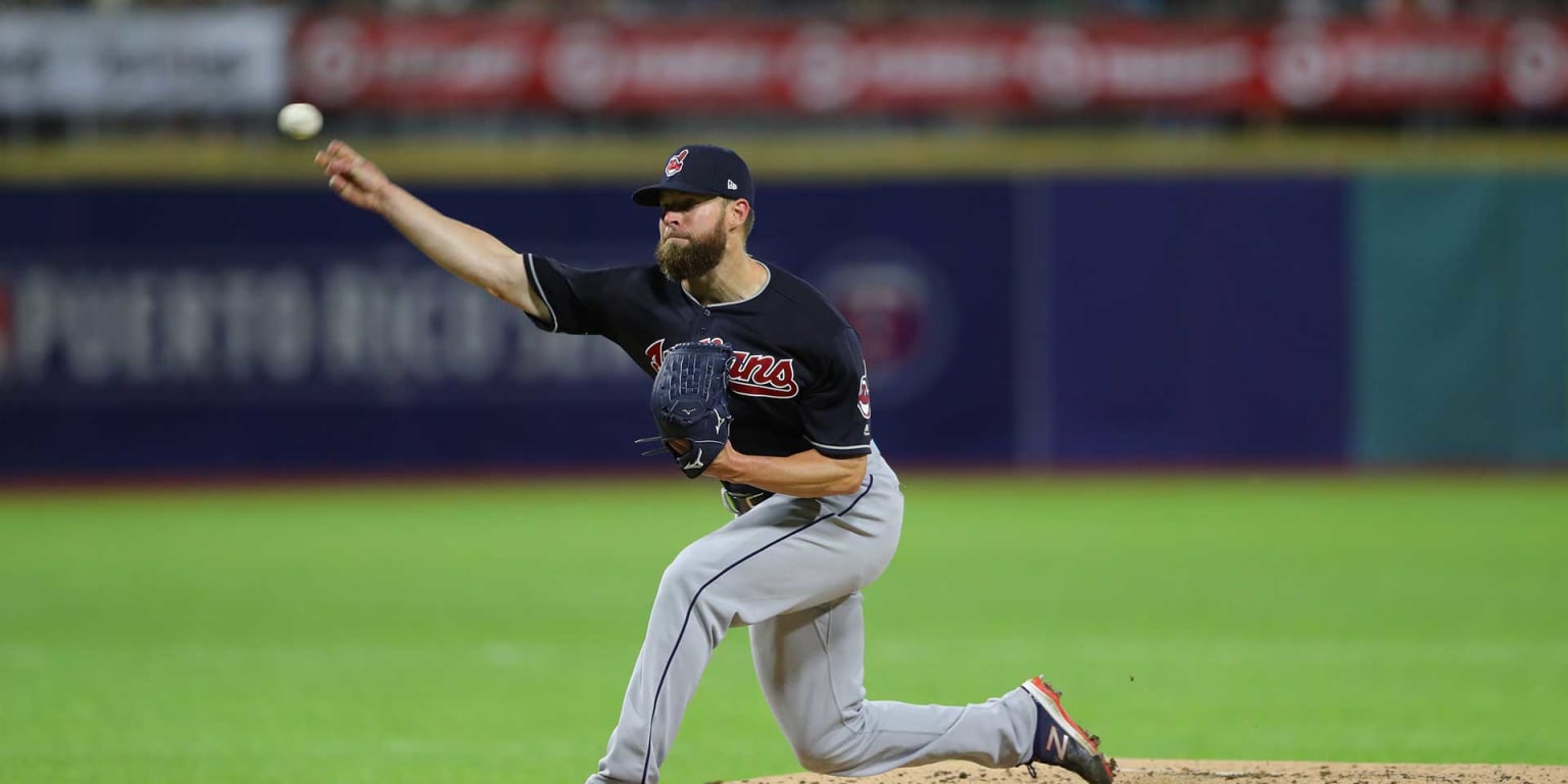 Watch: Francisco Lindor makes Puerto Rican crowd erupt after hometown homer  