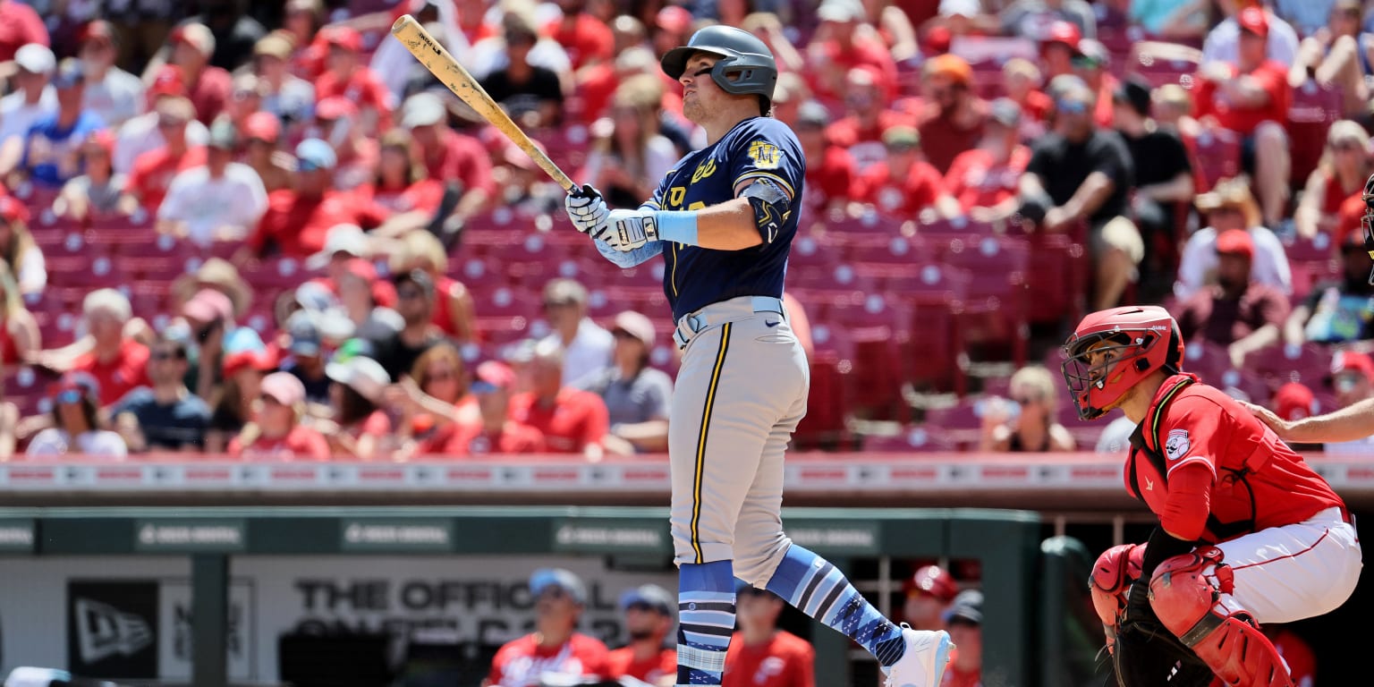 Hunter Renfroe homers in Father's Day win