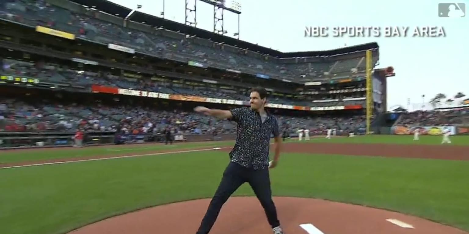 Barry Zito sings national anthem at A's game for Earth Day - Sports  Illustrated