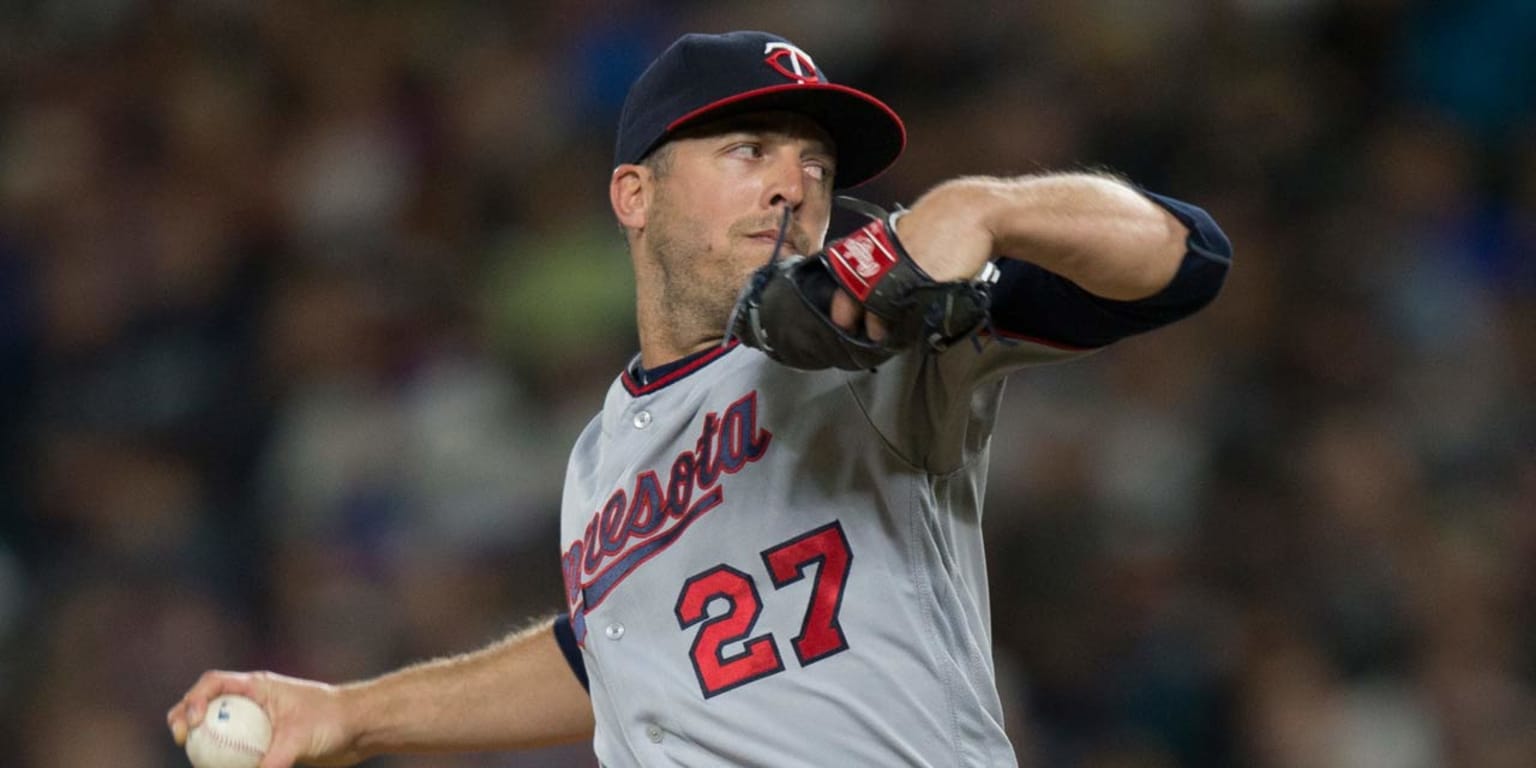 Twins' Brandon Kintzler relies on fastball