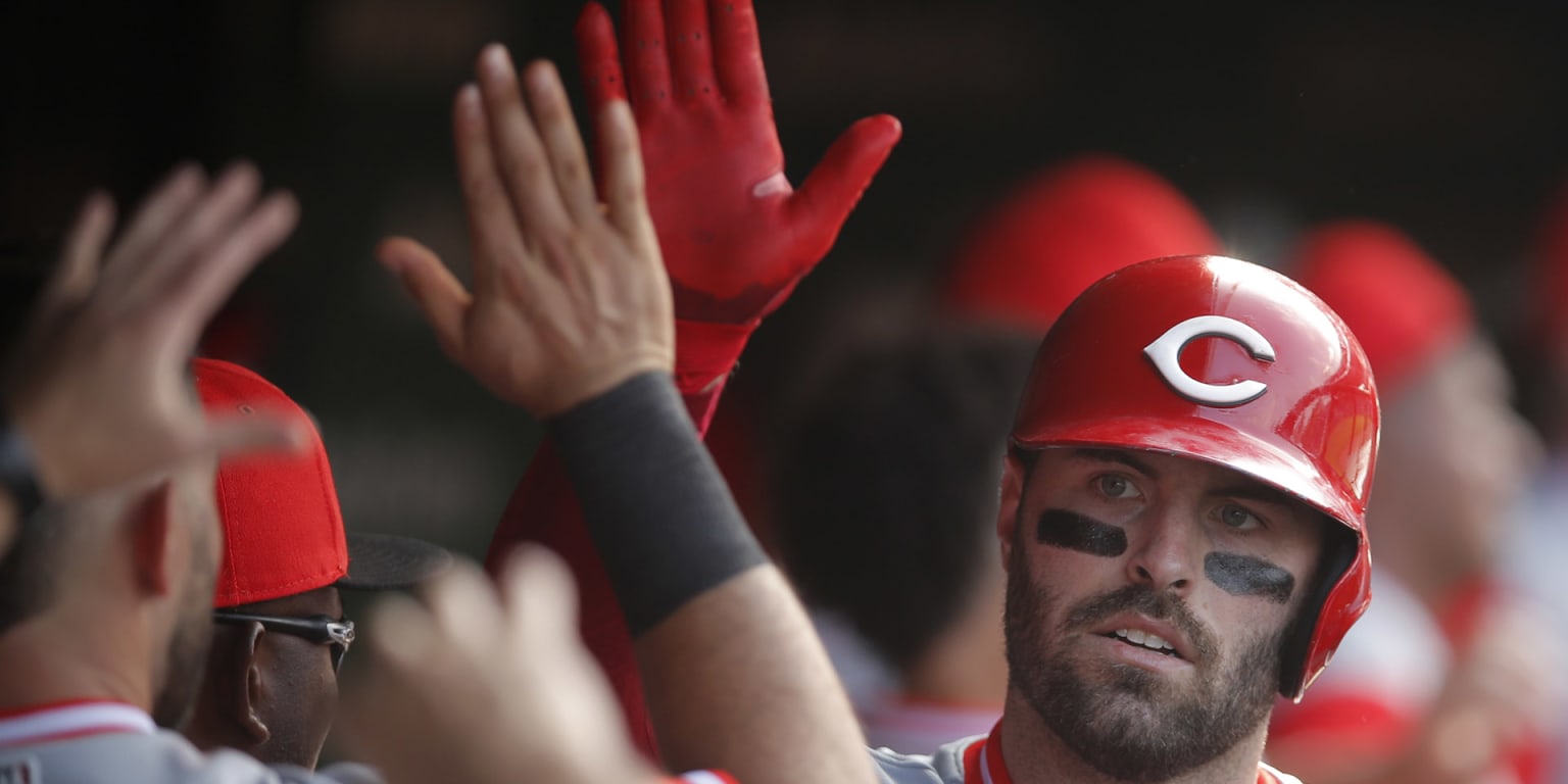 Cincinnati Reds: Tucker Barnhart's change invites platoon with Curt Casali