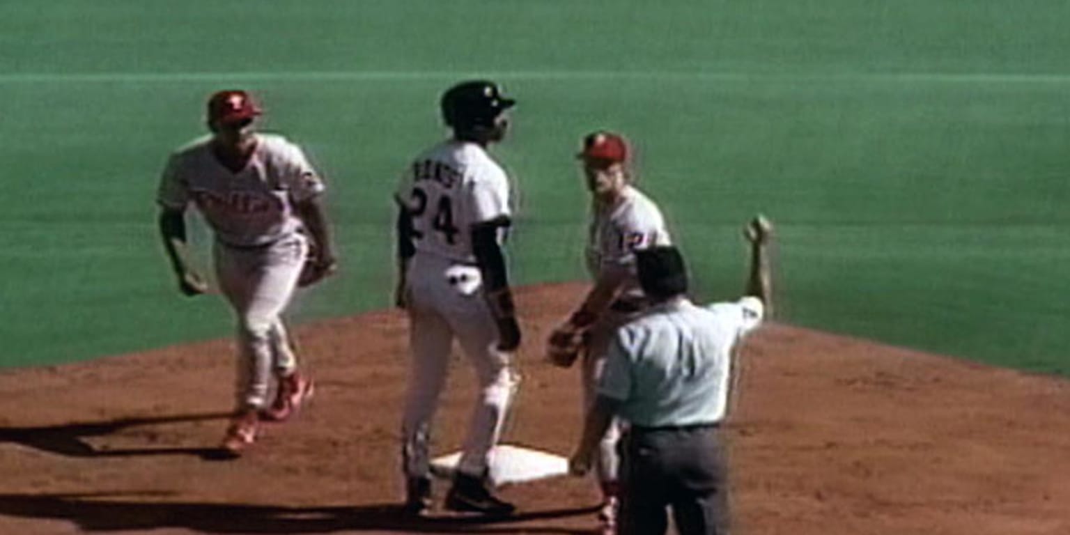 1993 Triple Play Mickey Morandini Philadelphia Phillies #53 Baseball, card  CBT1A