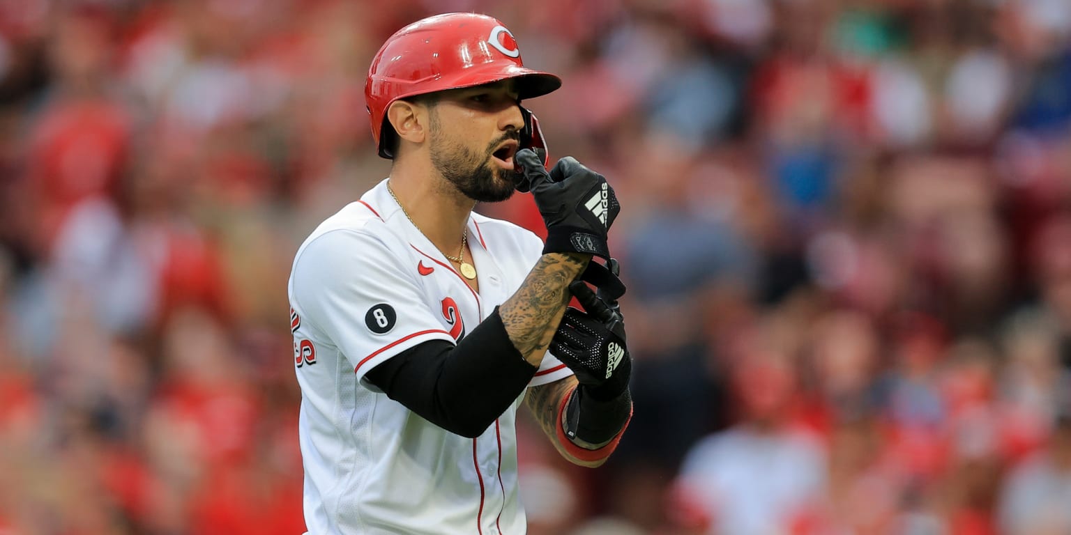 Nick Castellanos left the Reds game with a wrist injury