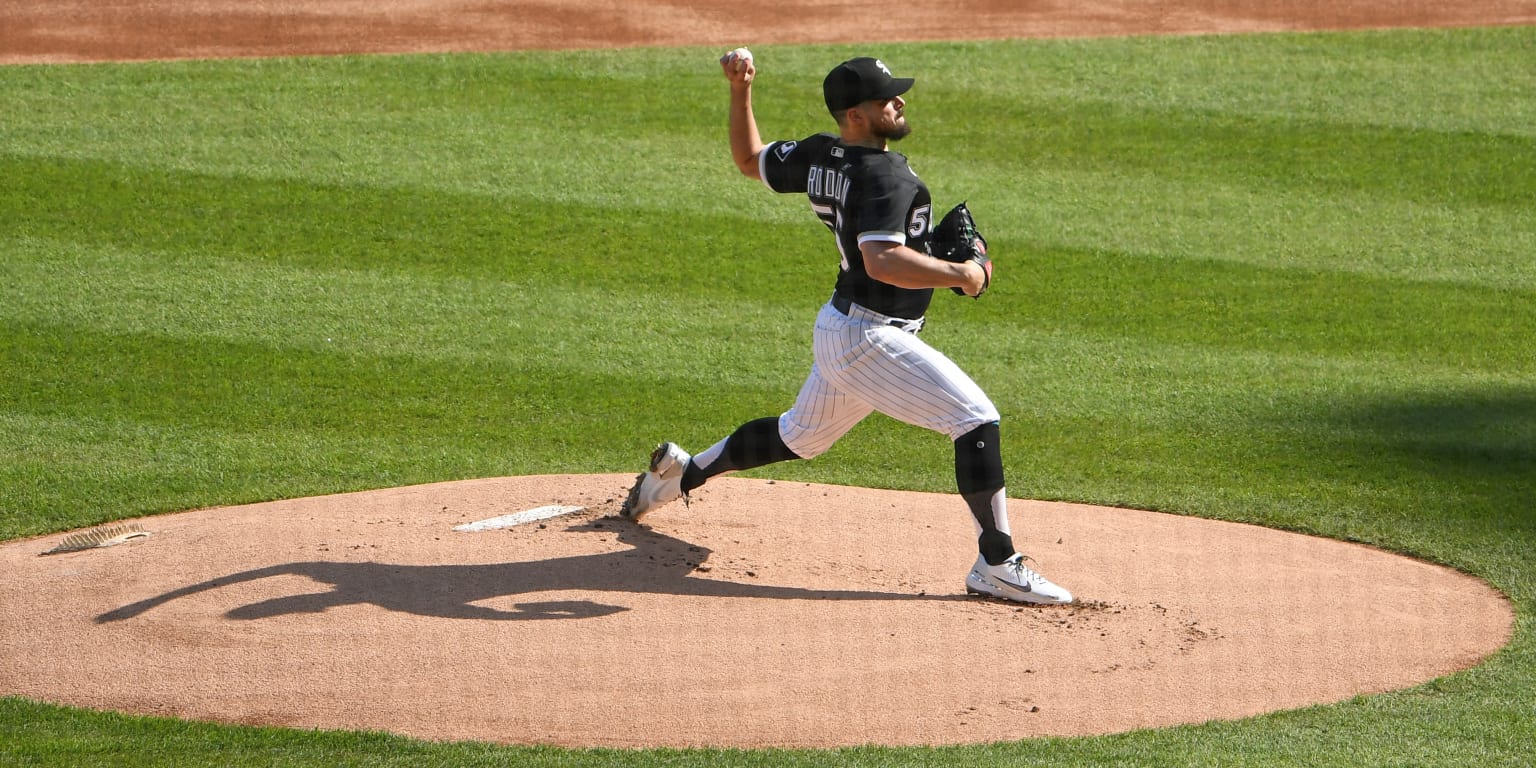 Carlos Rodon dominates again for White Sox in Game 1 victory