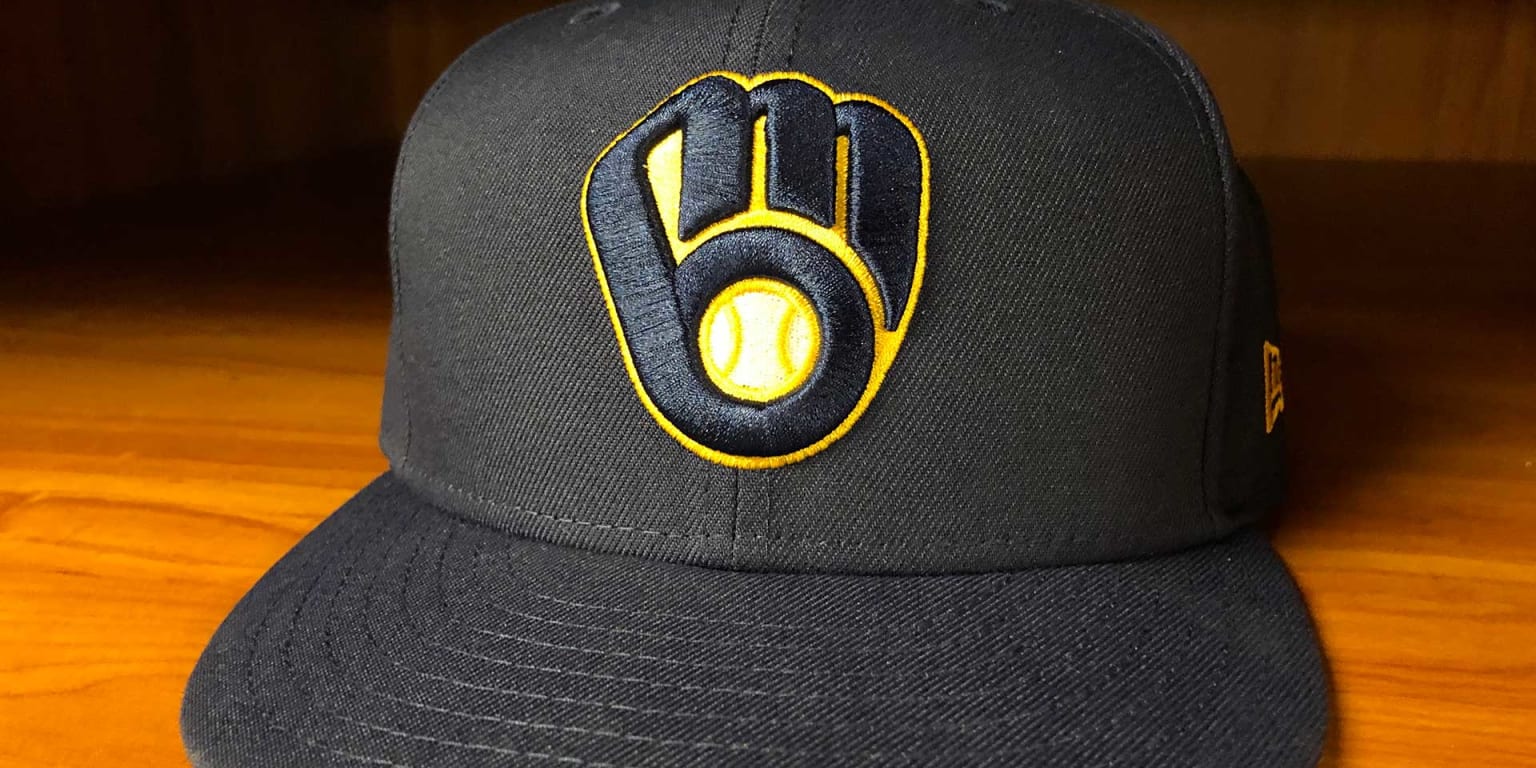 Milwaukee Brewers unveil new logo, merchandise for 50th season